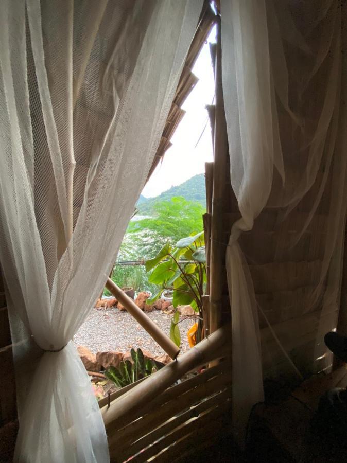 Hotel Royal Mountain Hut Ratchaburi Esterno foto