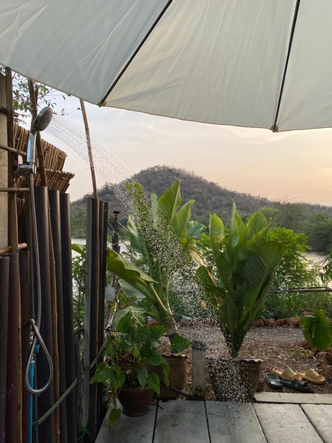 Hotel Royal Mountain Hut Ratchaburi Esterno foto